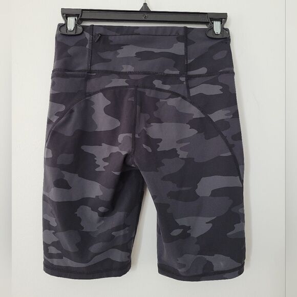 Sweaty Betty Power 9" Bike Shorts Camo NWOT - Picture 6 of 7